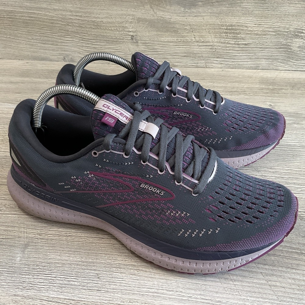 Brooks Glycerin 19 Womens Athletic Shoes Style 1203431B572 Gray Purple Size 11 B